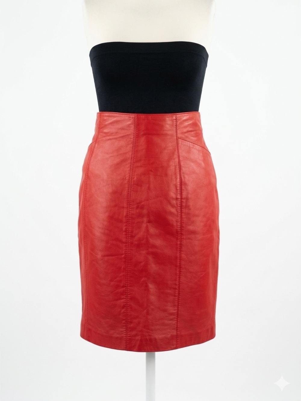 VTG 80s 90s Wilsons Red
Leather High Waisted Pencil Skirt
Sz 6 Office Siren